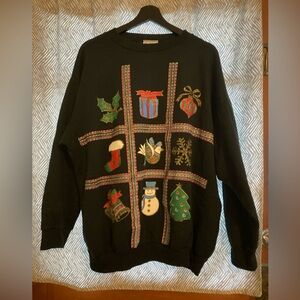 Tee Dees christmas sweatshirt size M